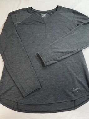 Arc’teryx Kadem Henley Thermal Shirt Womens Large Gray Gorpcore Casual Basic